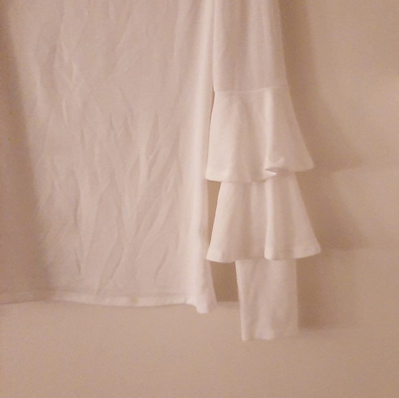 EUC DOE & RAE RUFFLED SLEEVE KNIT TOP - Picture 7 of 11